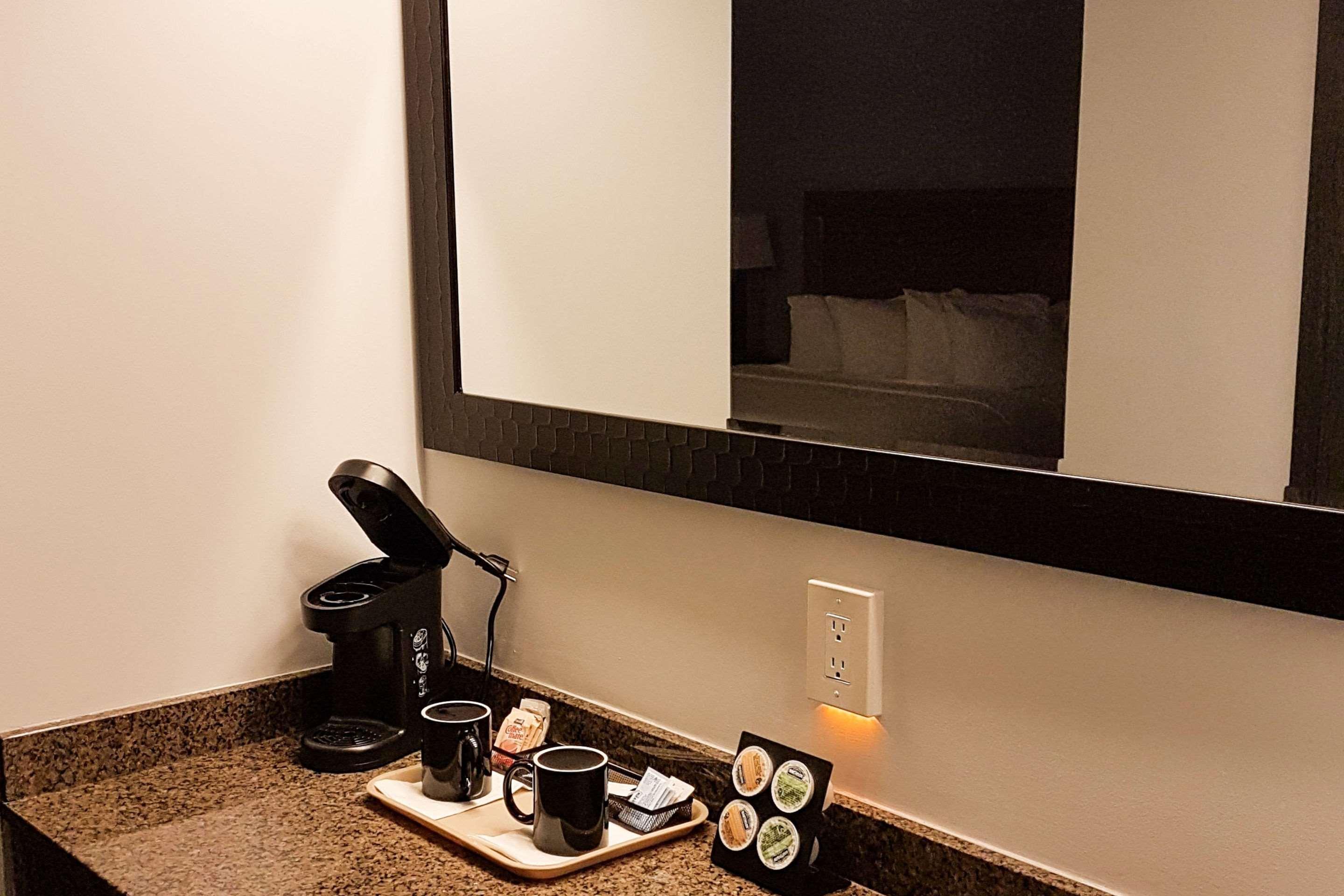 Quality Inn West Едмънтън Екстериор снимка