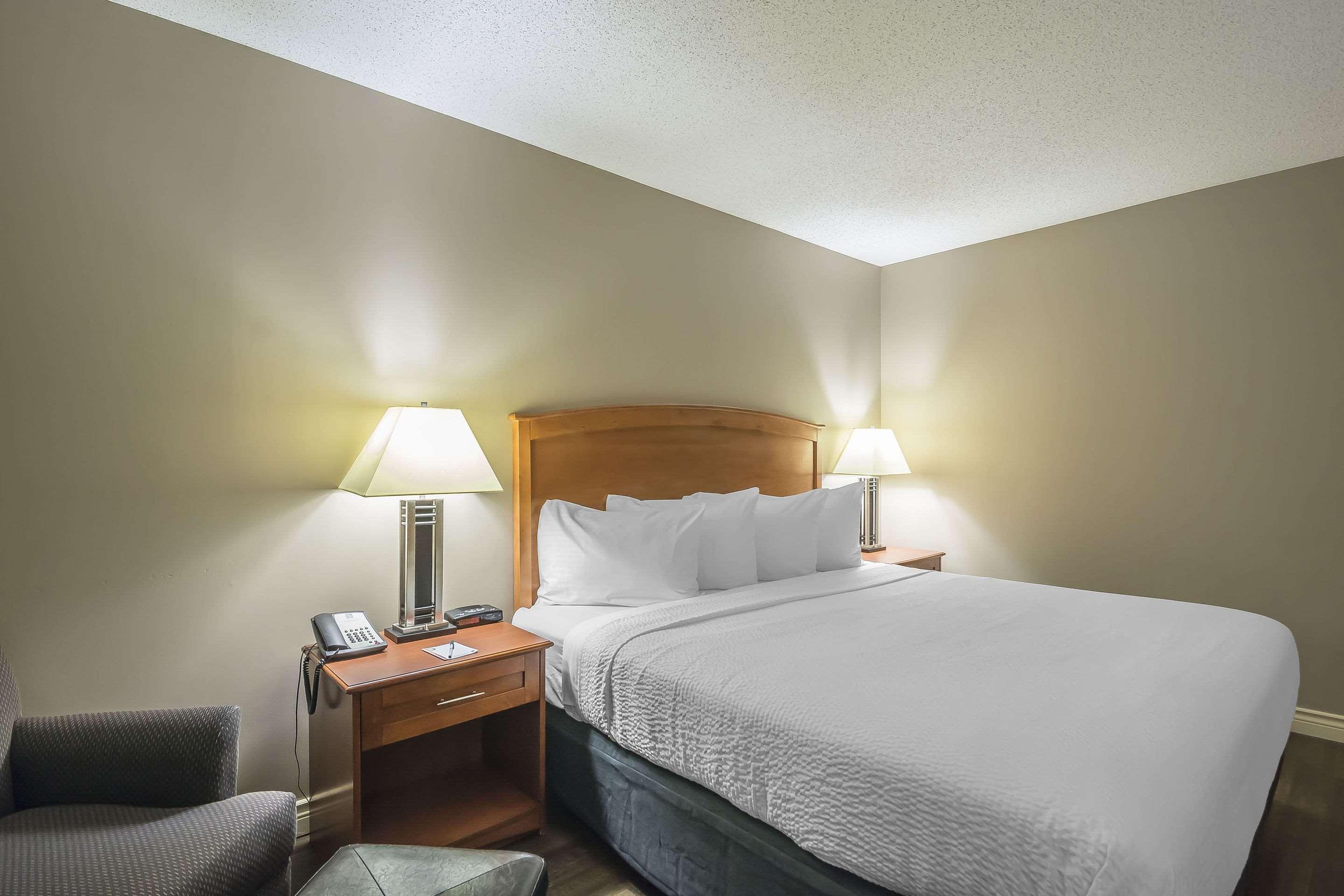 Quality Inn West Едмънтън Екстериор снимка