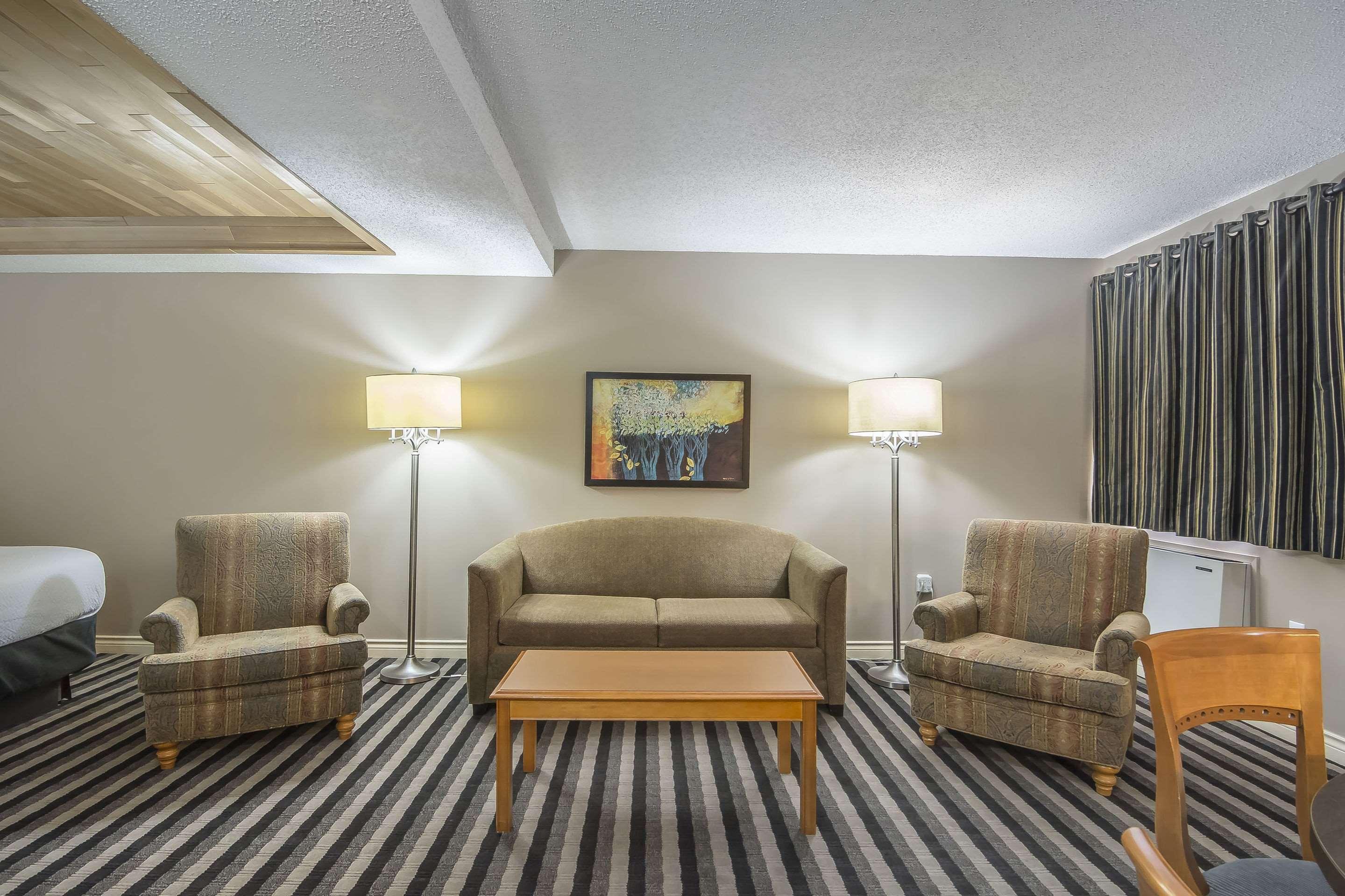 Quality Inn West Едмънтън Екстериор снимка